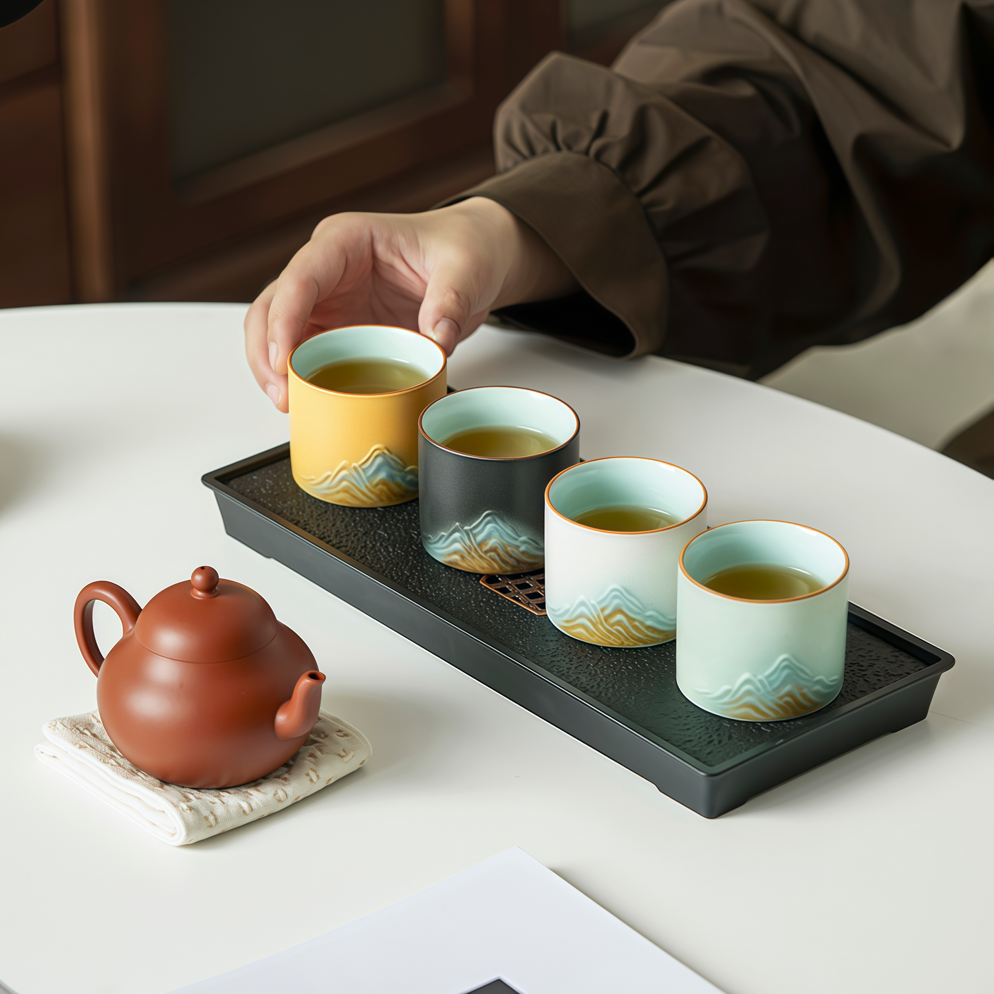 Jin Xiu Jiangshan Teacup Set｜Painted Peaks, Peaceful Hands