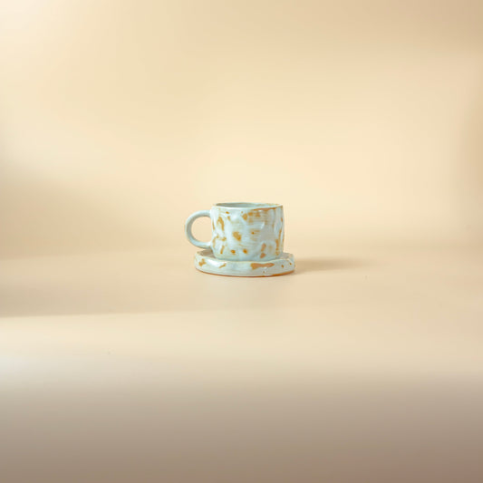 The Waverly – Ivory Cup Set